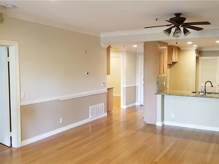 415 Townsquare Ln #225 — Photo 14