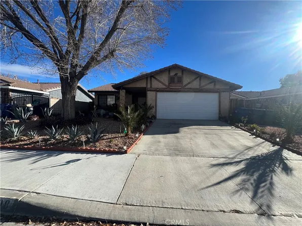 43808 27th St E, Lancaster, CA 93535