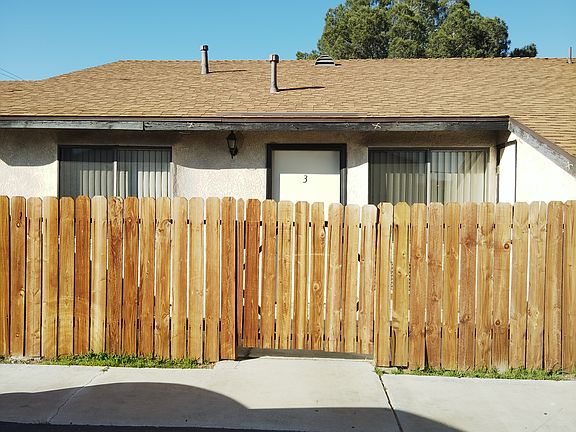 5th image of 17562 Sequoia St APT 3