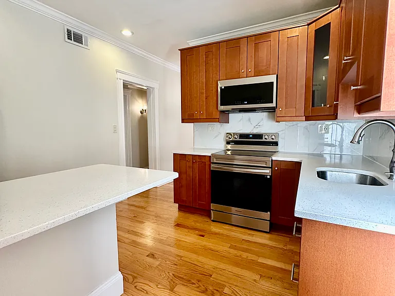 32 Ramsdell Ave #2 — Photo 2