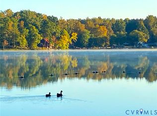 16 McCutcheon Ave, Columbia, VA 23038