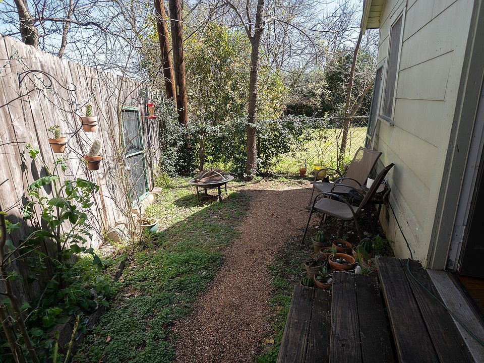 1st image of 1135 Gillespie Pl #B
