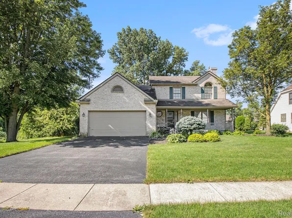 6765 Stonegate Dr, Temperance, MI 48182