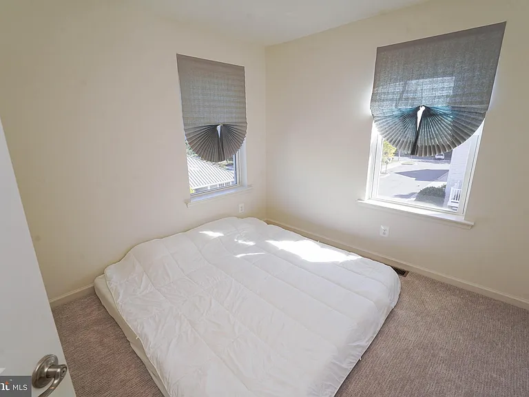 414 Waterfield Ct — Photo 46