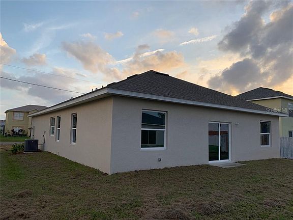 5th image of 313 Corsica Ct