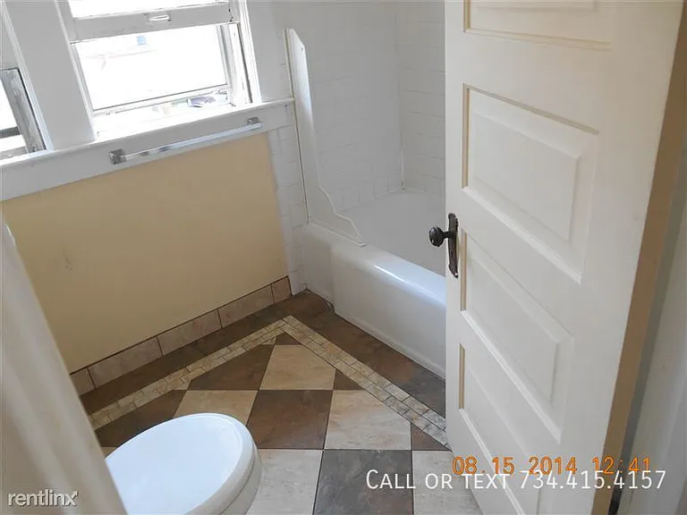 818 Packard St — Photo 39