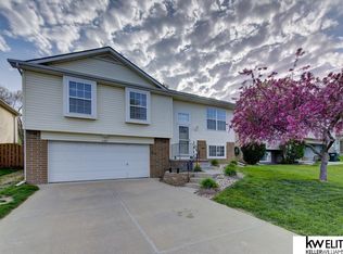 6412 N 131st St, Omaha, NE 68164