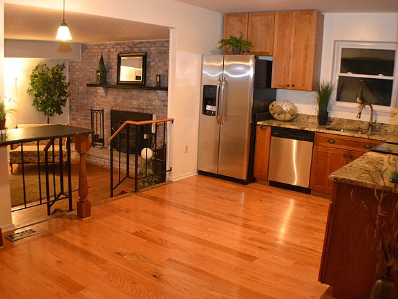 2nd image of 1043 Omar Dr