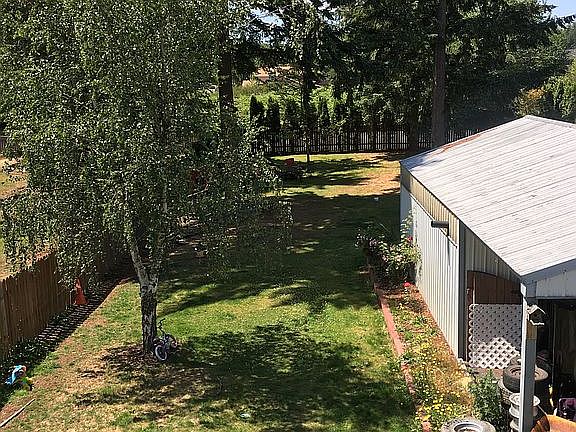 5th image of 18404 75th Ave E