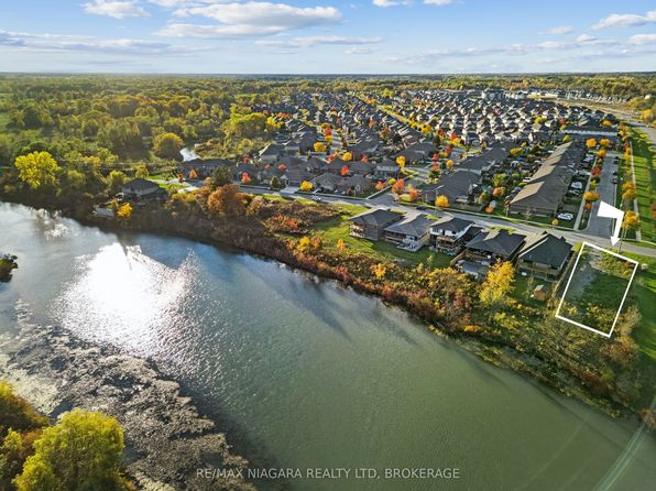 242 Colbeck Dr, Welland, ON L3C 5B3