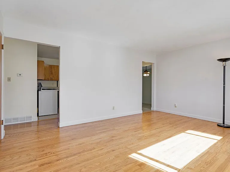 404 Cornell Ave — Photo 6