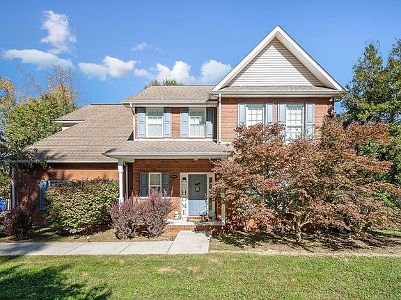 3rd image of 3420 Plantation Dr