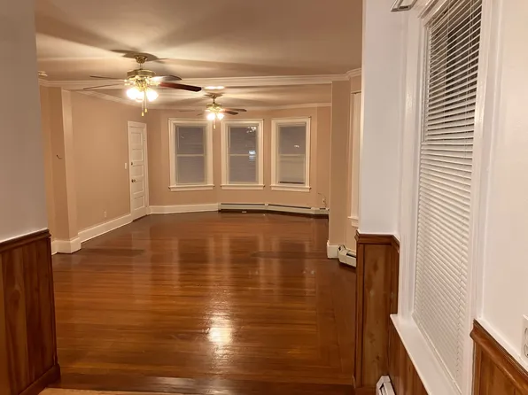 37 7th St #1, Providence, RI 02906