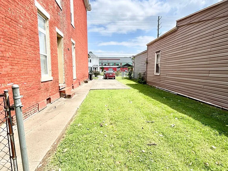 2130 Portland Ave — Photo 18