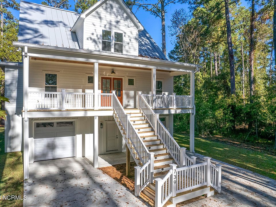 1st image of 739 Comet Drive