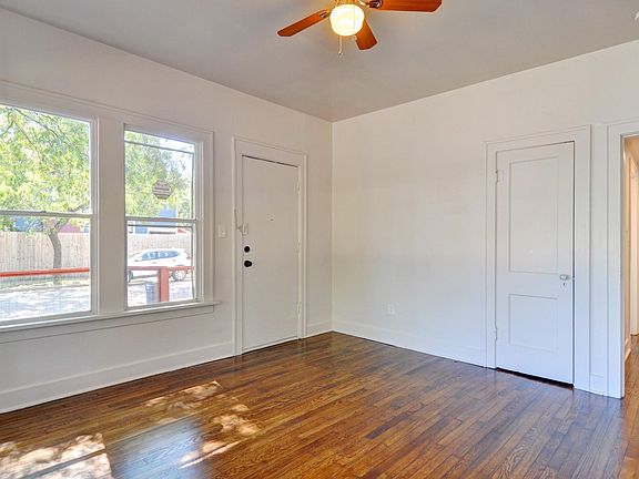 4th image of 2844 Travis Ave