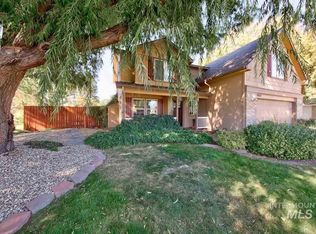 7825 N Dodgin Ave, Boise, ID 83714