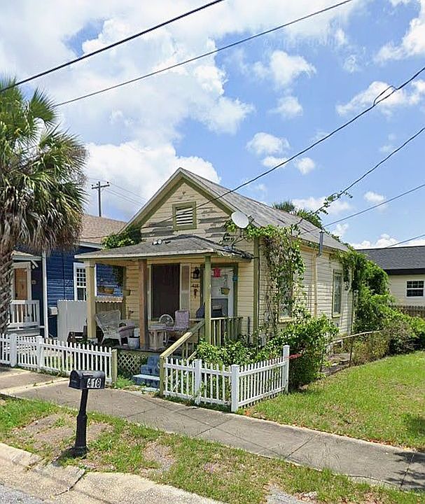 1st image of 418 N D St