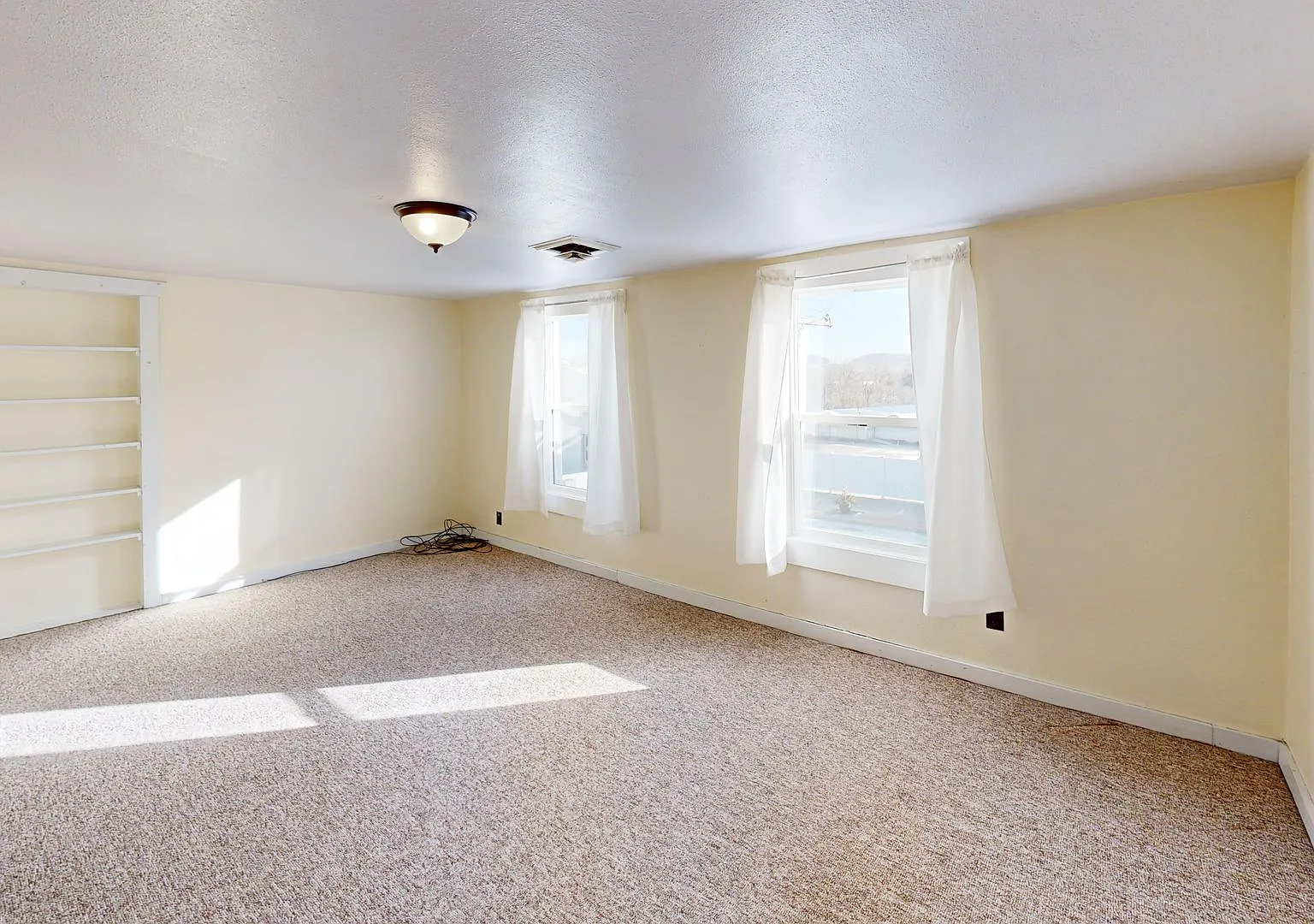 843 Water Ave — Photo 1