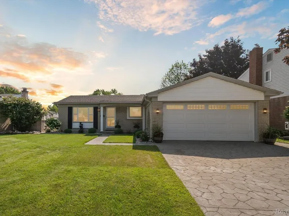 13571 Mark St, Southgate, MI 48195