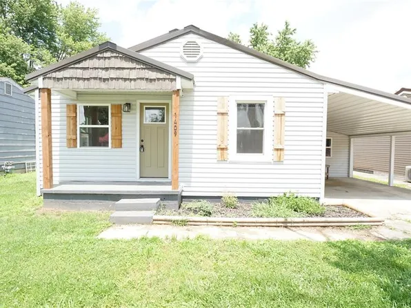 1409 Ray St, Dexter, MO 63841