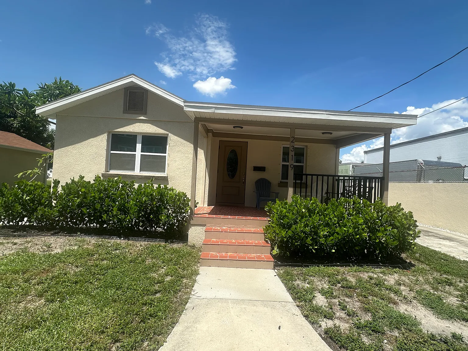 2 bed, 802 sqft, $1,750 — Photo 1