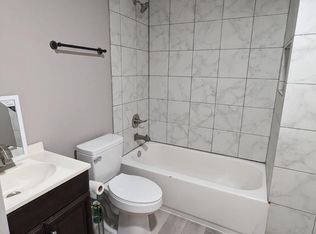 326 S 11th St #D, Fernandina Beach, FL 32034