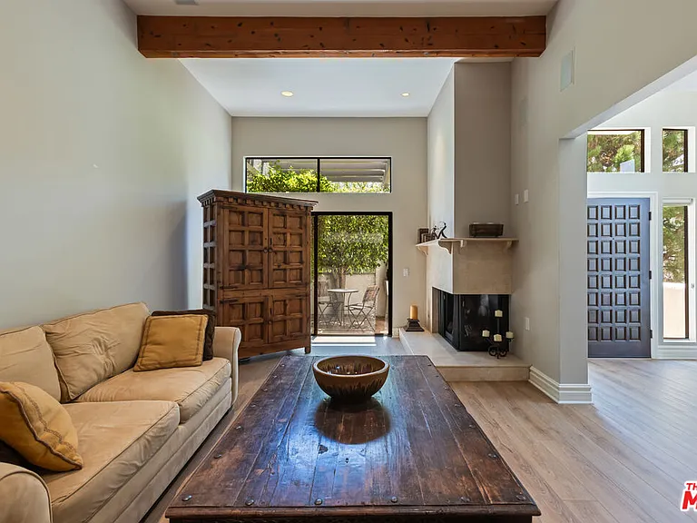 1541 Palisades Dr — Photo 10