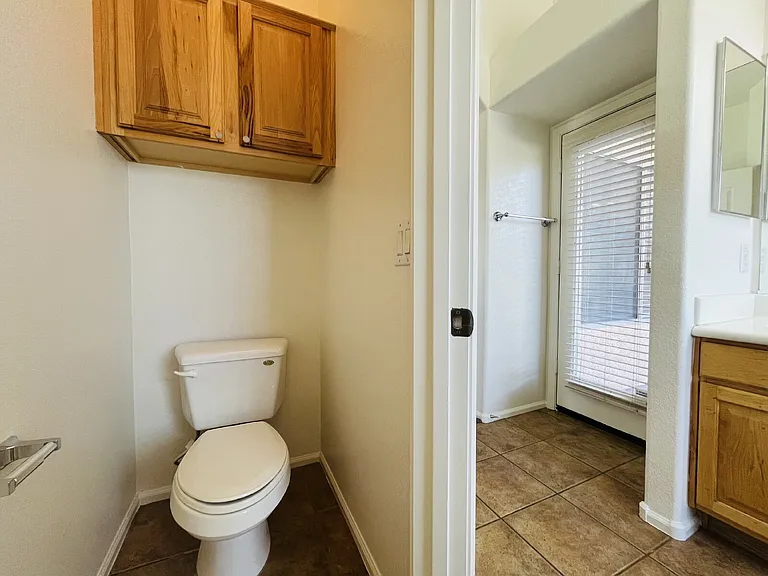 8202 S 47th Ave — Photo 18