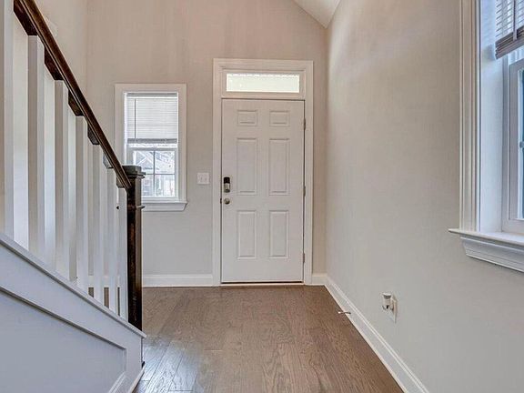 2nd image of 431 Longmeadow Dr