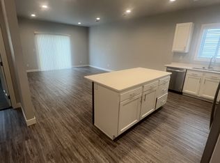 6880 68th St S, Horace, ND 58047