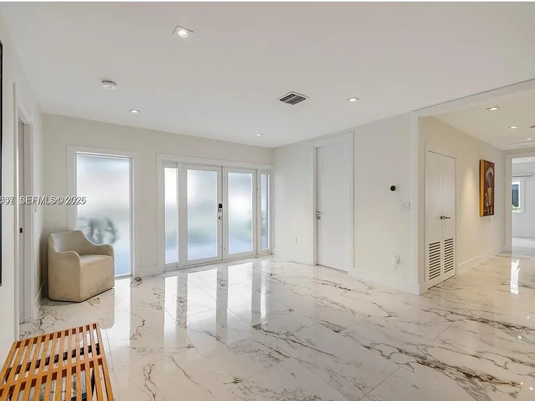3504 Crystal View Ct — Photo 7