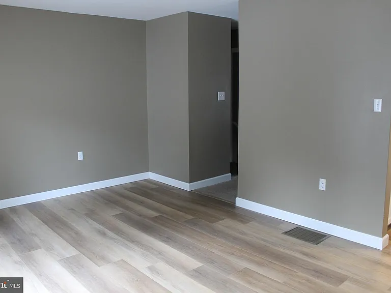 2620 Mountain Ln — Photo 14
