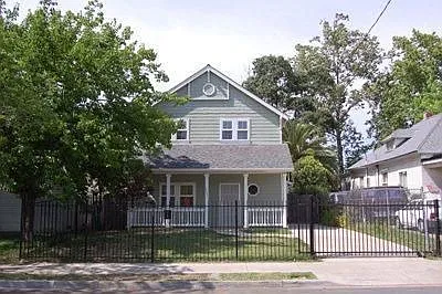 4111 8th Ave photo 1