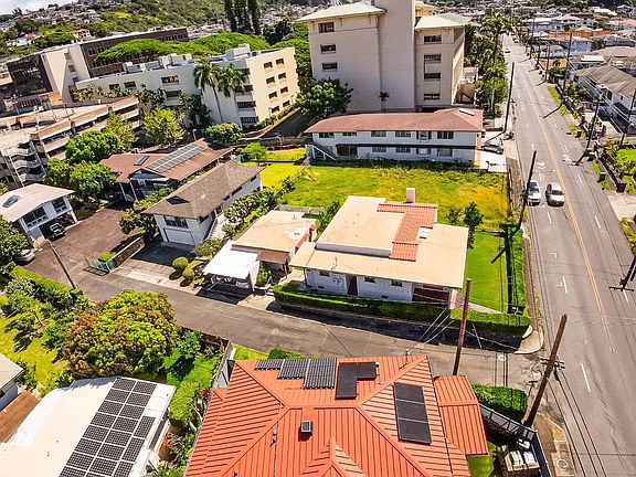 4th image of 2208 Liliha St APT B