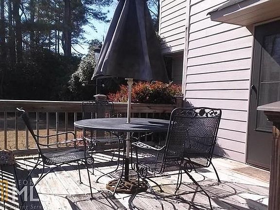 4th image of 2401 Emerald Dr
