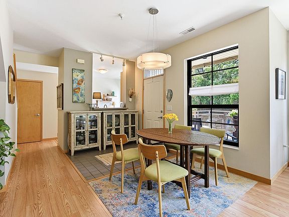 5th image of 820 Emerald St APT 117