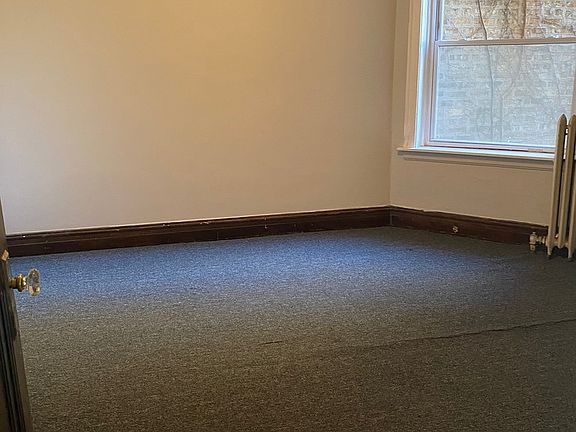 5th image of 6439 N Claremont Ave APT 2