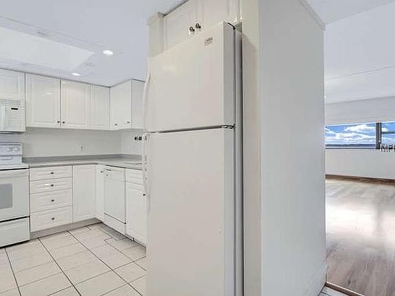 2nd image of 4141 Bayshore Blvd APT 702