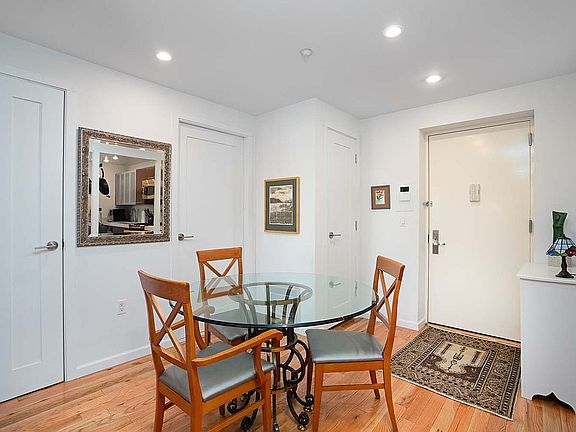 3rd image of 301 W 115th St APT 4J