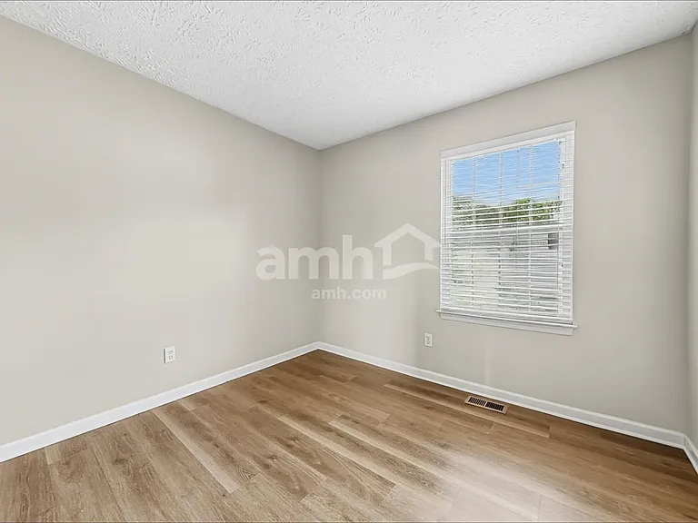 5686 Appaloosa Cir — Photo 15