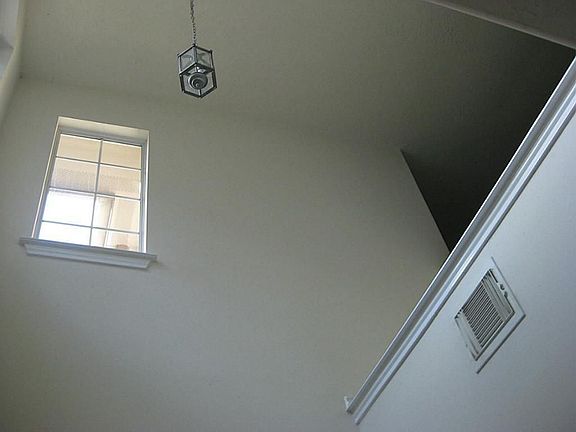 4th image of 23 Wickerdale Pl