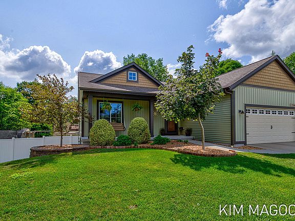 2nd image of 12569 Canterbury Ct