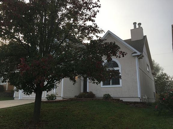 2nd image of 12525 Nelson Ln