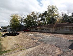 3rd image of 1330 Washington St