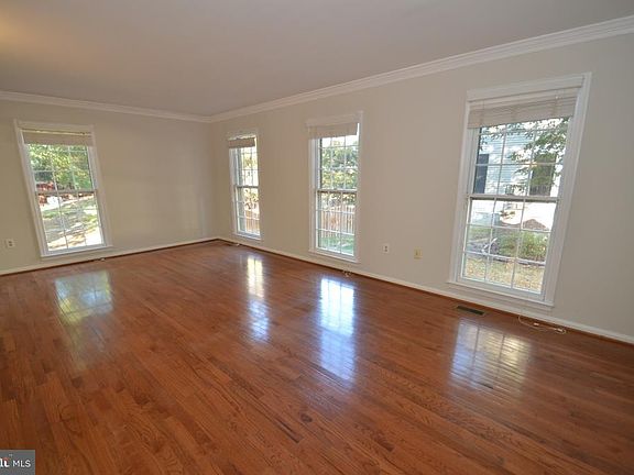 2nd image of 6228 Walkers Croft Way