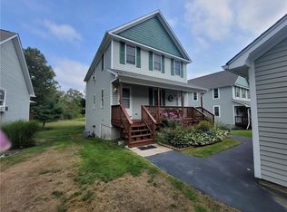 3 Fairway Cir #A, Hope Valley, RI 02832