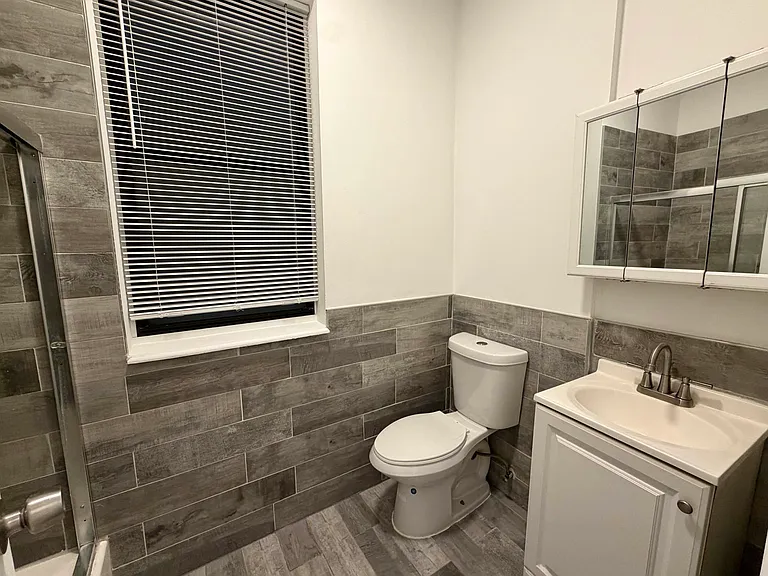 712 9th Ave #2B — Photo 7