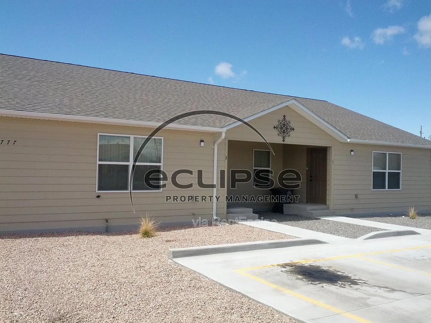 3 bed, 1.0 bath, 1115 sqft, $1,365 — Photo 2