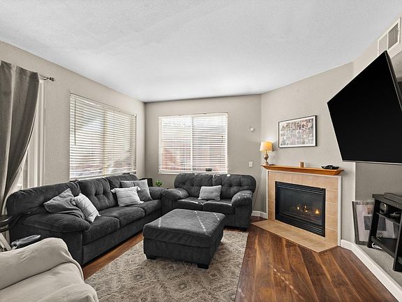 4th image of 4756 Canyon Hills Drive